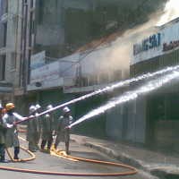 Restoran Hong Sin Terbakar, Pelayanan Bank Tutup Sementara