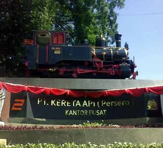 PT KA Resmikan Monumen Lokomotif