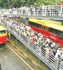BLU dan Pemprov DKI yang Abai Keselamatan Penumpang transjakarta