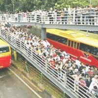 BLU dan Pemprov DKI yang Abai Keselamatan Penumpang transjakarta