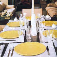 Kursus Exclusive dan Lengkap: Table Manners