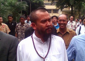 Syekh Puji Didakwa Pasal Berlapis