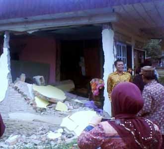 Gempa 7 SR Guncang Jambi