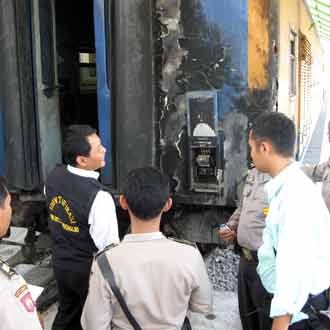 Gerbong KA Penataran Terbakar