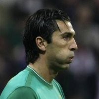 Buffon yang Tinggi vs Gol Abad Ini Ribery