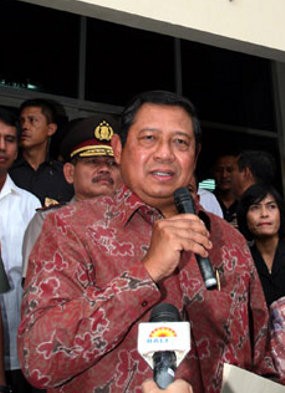 SBY Tinjau Kota Pariaman dan RS M Djamil 