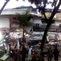 Pondasi Hotel Ambacang Goyang, Proses Evakuasi Dihentikan Sementara