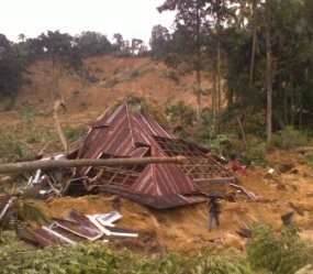  Sumbar Diguyur Hujan Deras, Korban Gempa Kian Menderita