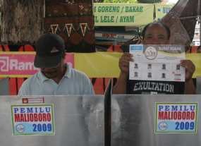 Ribuan Warga Yogya Ikuti Pemilu Malioboro