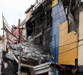 Kerusakan di Plaza Andalas
