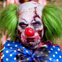 Hiii..Box Office Dikuasai Mayat Hidup