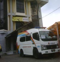 Mobil Klinik Indosat Layani 3000 Orang