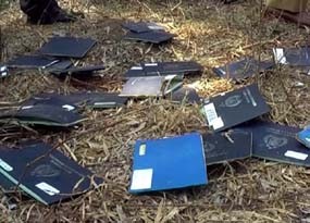 Brankas Berisi Puluhan BPKB Ditemukan di Sungai