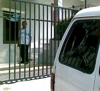 Asrama Mahasiswa Dilempari Botol