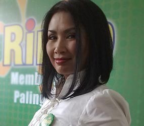 Titi DJ Persembahkan Album Untuk Ibunda Ello
