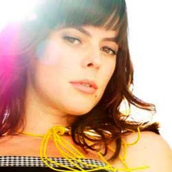 Konser di Jakarta, Lenka Teriak Pisang Goreng