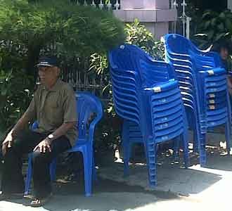 Ayah Ari Meninggal Dunia