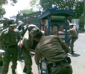  Selain Lapak, Satpol PP Tertibkan 8 Motor