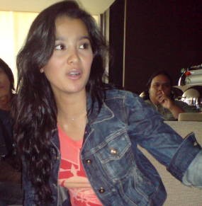 Disuruh Nyanyi Lagu Chrisye, Marcella Zalianty Kabur