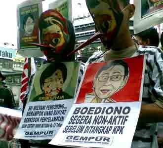 Menuntut Menkeu dan Boediono 