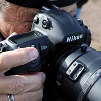  Nikon Rilis Kamera DSLR ber-ISO 102.400