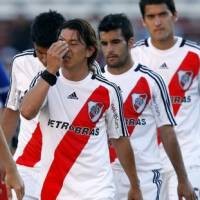 Fans Teror Pemain River Plate