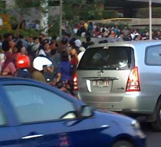 Gempa Panikkan Warga Jakarta