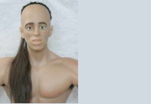 Nax, Si Boneka Pemuas Hasrat Wanita 