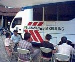 SIM Keliling Nongkrong di Depan Gedung Sate