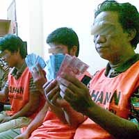 Tiga Budak Narkoba Diringkus