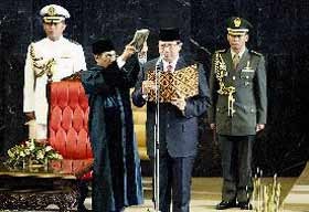 SBY Janji Lanjutkan Berantas Korupsi