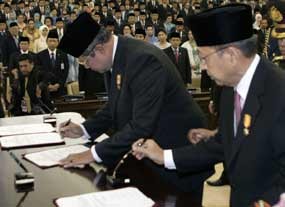 Publik Ragu SBY-Boediono Bisa Tuntaskan Kasus Lapindo