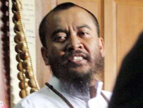 Kejaksaan Minta Paspor Syekh Puji Dicabut