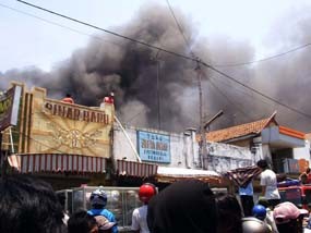 Dua Toko di Situbondo Ludes Terbakar