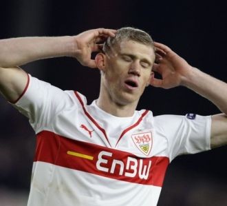Stuttgart Tumbang di Kandang