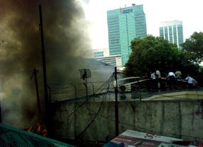 Kebakaran di Dekat Pusdiklat Deplu Macetkan Blok M - Sudirman