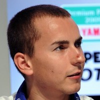 Lorenzo Lupakan Gelar Juara