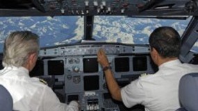 Asyik Ngobrol, Pilot Pesawat Lupa Daratkan Pesawat 