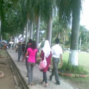 Lapangan Kota Padang yang Kembali Menggeliat 