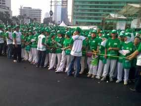  Peringati Hari Osteoporosis, Menkes Gerak Jalan Bersama Ribuan Massa