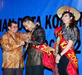 Mensos Mengukuhkan Duta KAT