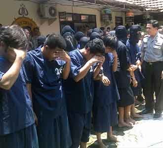 Sikat Baya Amankan 74 Tersangka