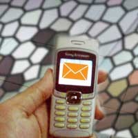 Operator Gotong-Royong Garap SMS Mati Listrik 