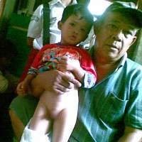Teman-teman Bermainnya Hanya Tahu Ferdi Disunat Dokter
