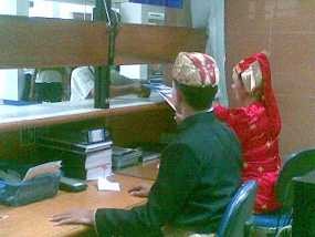 Sumpah Pemuda, Petugas Samsat Polda Metro Jaya Pakai Baju Adat