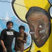 Rumah Warga Penuh Warna dan Mural