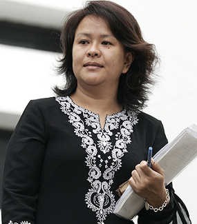 Siksa Badingah, Warga Singapura Dipenjara