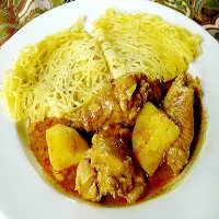Anget Gurih si Roti Jala dan Kari Kambing