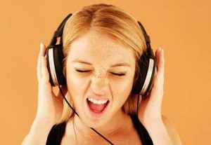 Dengar Musik Bikin Otak Tetap Hidup