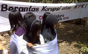 Cicak Madura Prihatin Penahanan 2 Petinggi KPK